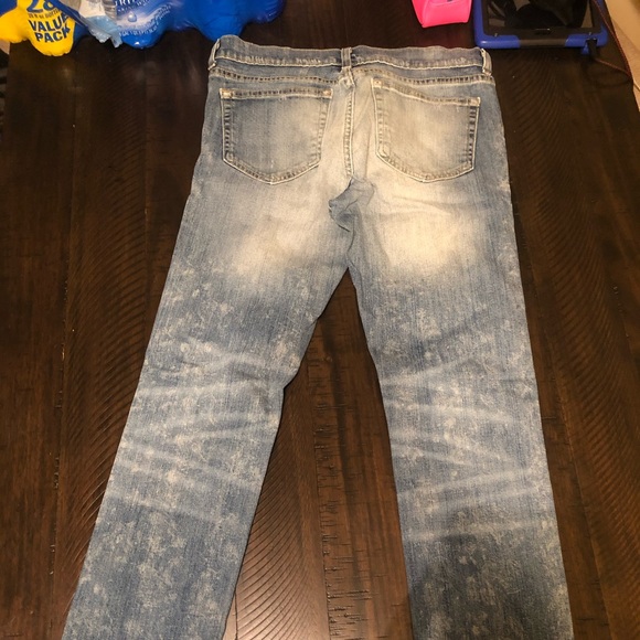 Ripped jeans - Picture 2 of 2